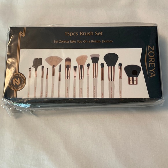 zoreya Other - Zoreya 15 piece makeup brush set - NWT